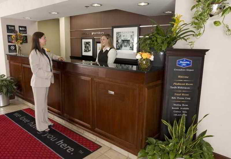 Hampton Inn Greensboro Airport Interior photo